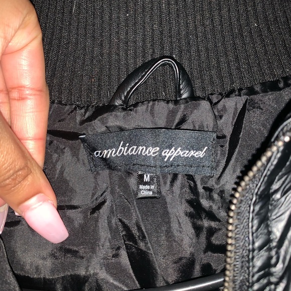 cropped leather jacket - Picture 4 of 4